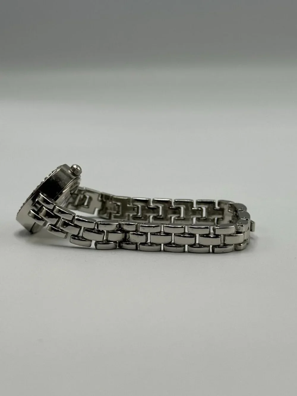 3/$30 Avon Watch Women Silver Tone Crystal Bezel Thin Metal Band New Battery 7 